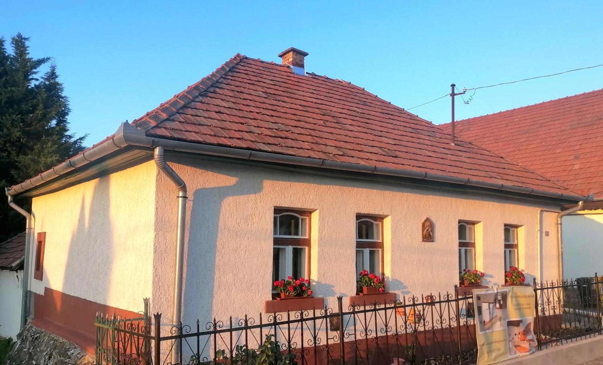 Lankas Vendeghaz - Holloko Villa Ngoại thất bức ảnh